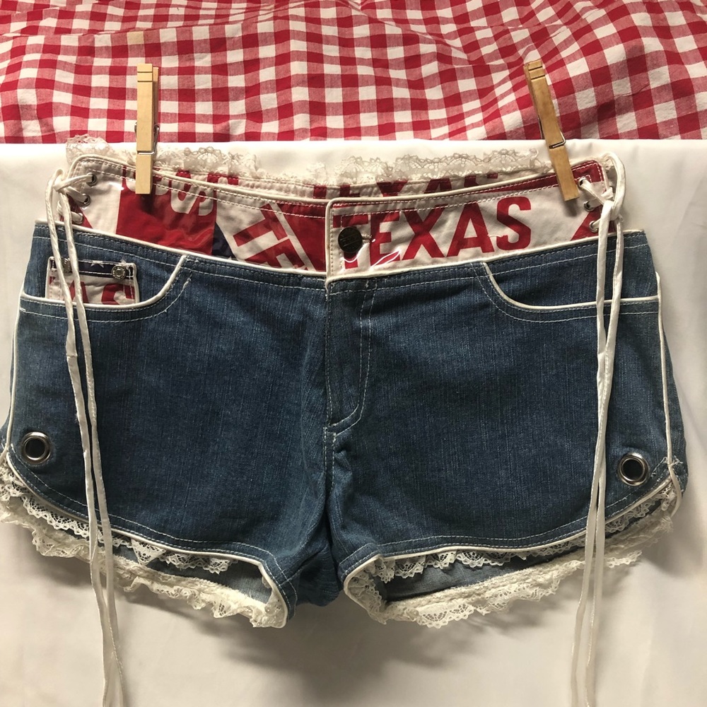 Rare funky TEXAS jean shorts S waist 28